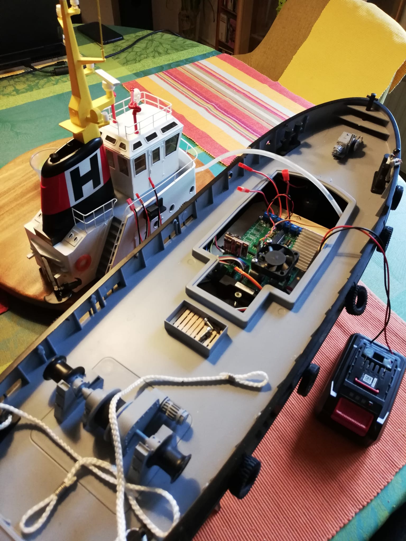 Horizon Harbour mit eingebautem Multi-Board Bild - Horizon Harbour mit eingebautem Multi-Board